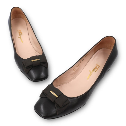 Salvatore Ferragamo Pumps dunkelbraun Gr. 41