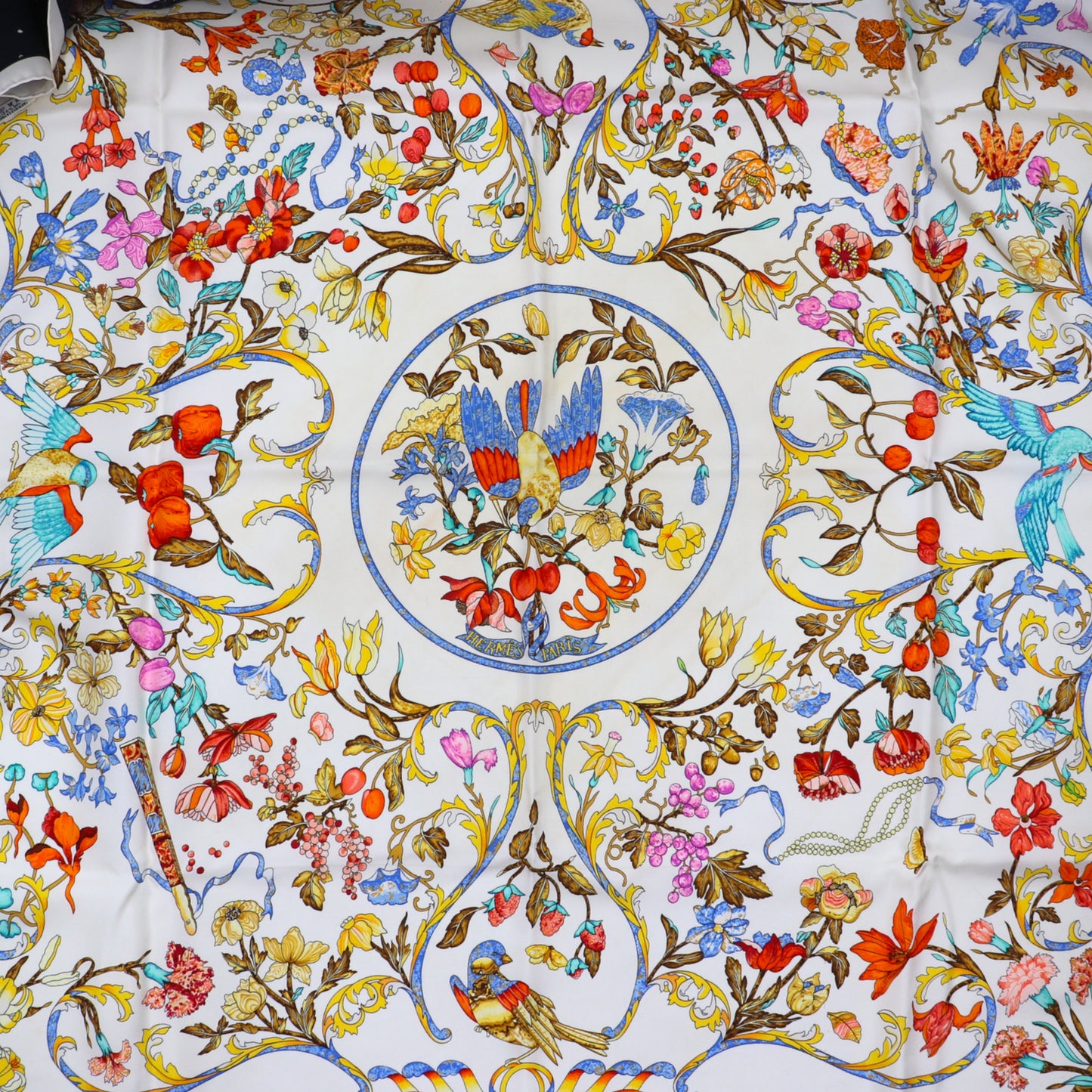 Hermès Carré "Pierres d'orient et d'occident"