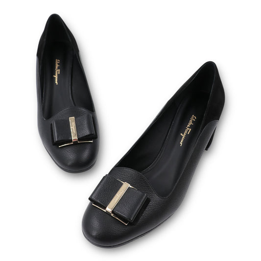 Salvatore Ferragamo Pumps schwarz Gr. 42