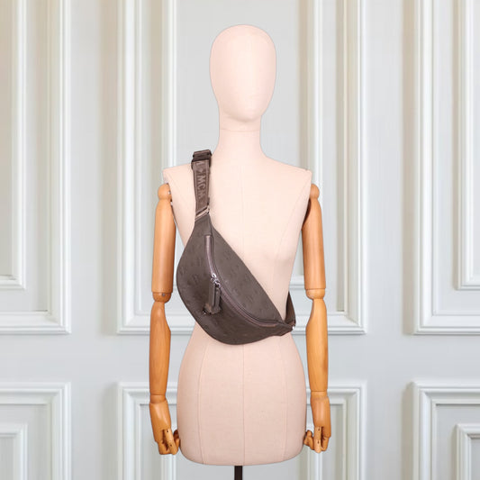 MCM Fursten Gürteltasche Leder grau