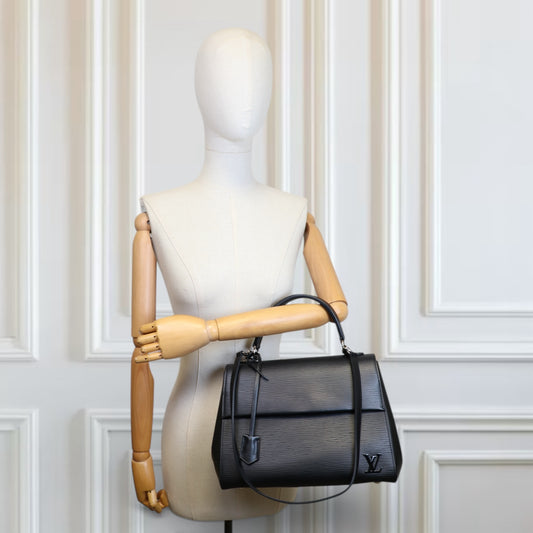 Louis Vuitton Cluny MM Epi schwarz