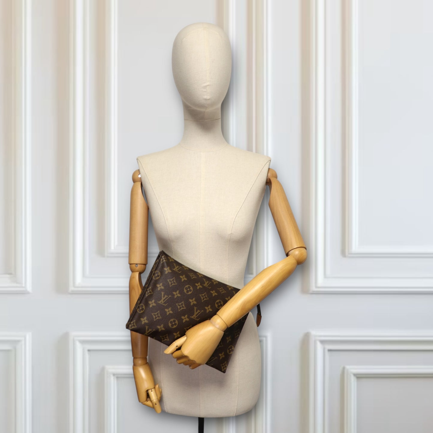 Louis Vuitton Poche Toilette 26 Monogram