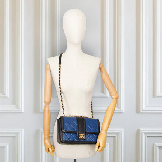 Chanel Tasche schwarz/blau