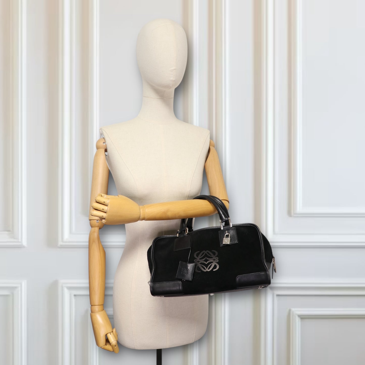 Loewe Amazona 28 schwarz