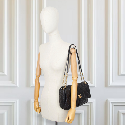 Chanel Wild Stitch Chain Flap schwarz GHW
