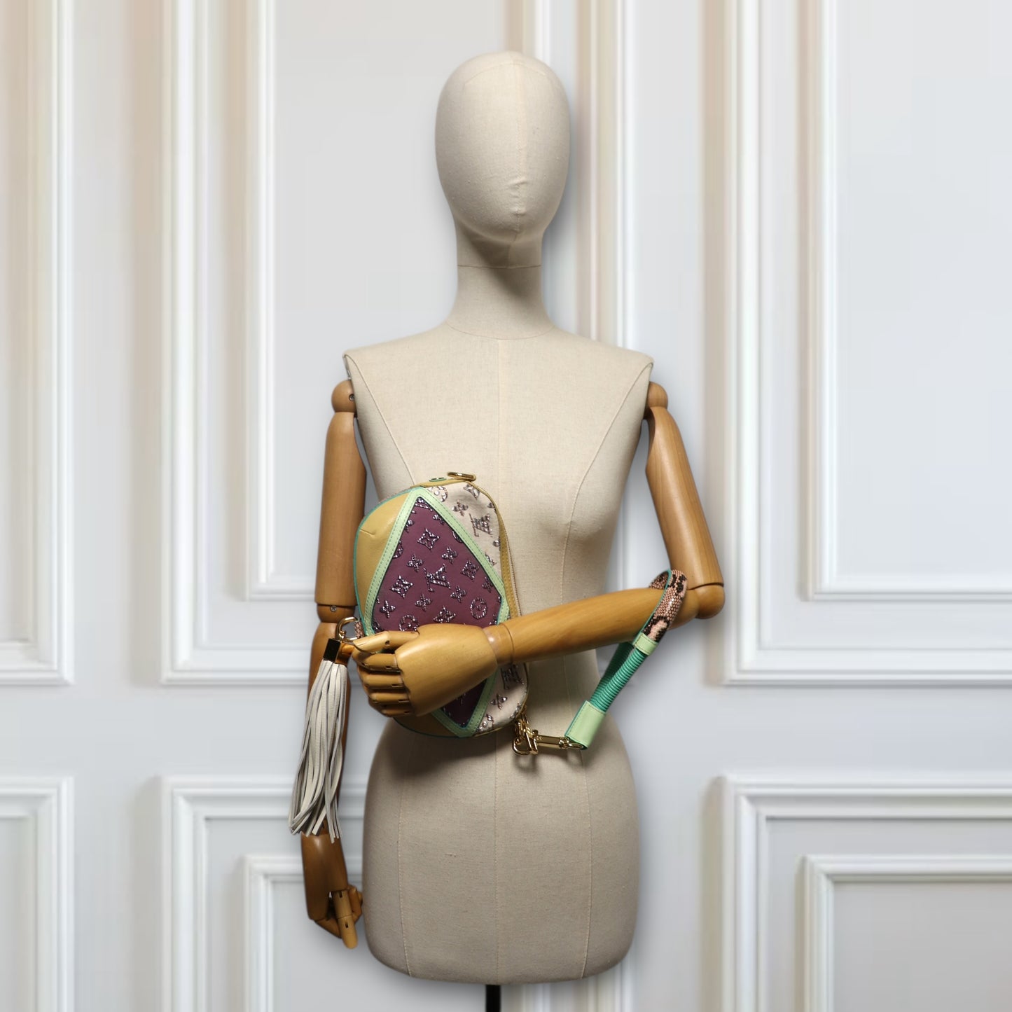 Louis Vuitton Nightbird Pochette clutch