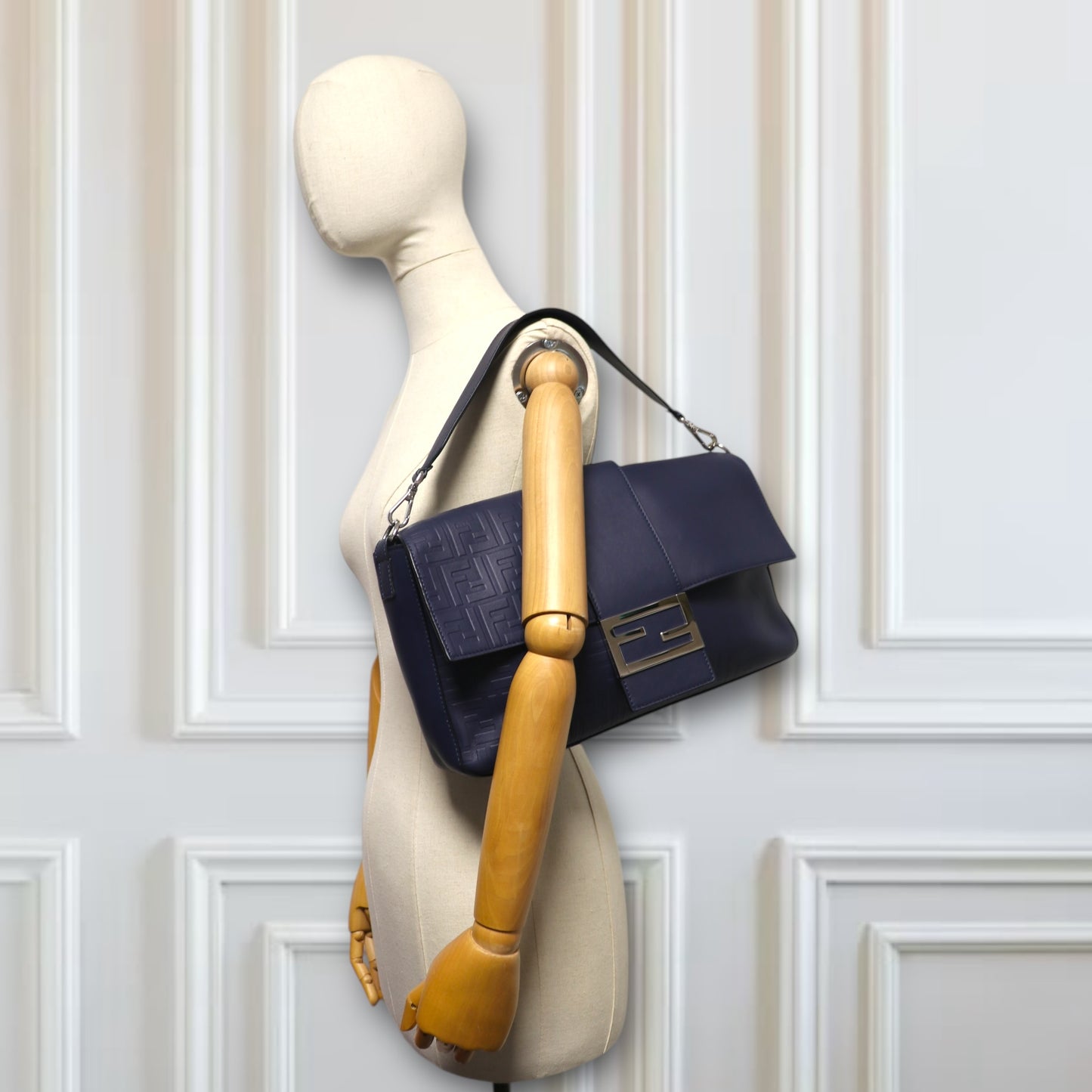 Fendi Maxi Baguette 3-in-1 marine