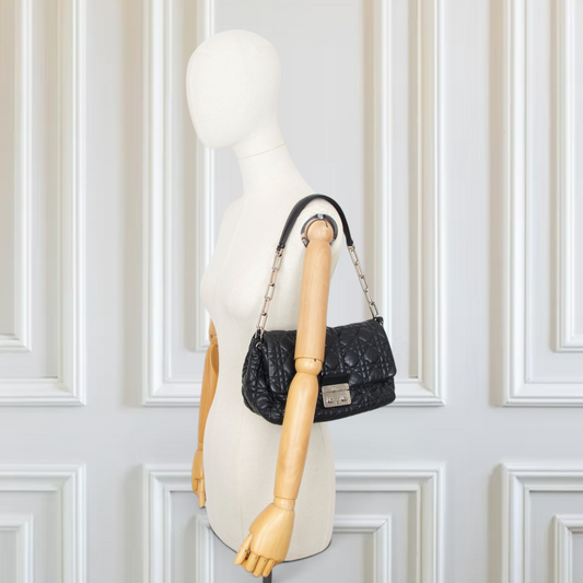 Dior Miss Dior Promenade Cannage schwarz SHW