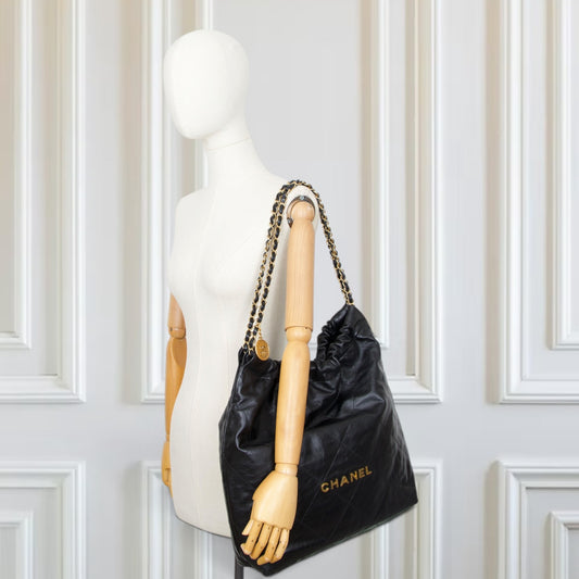 Chanel Medium 22 schwarz GHW