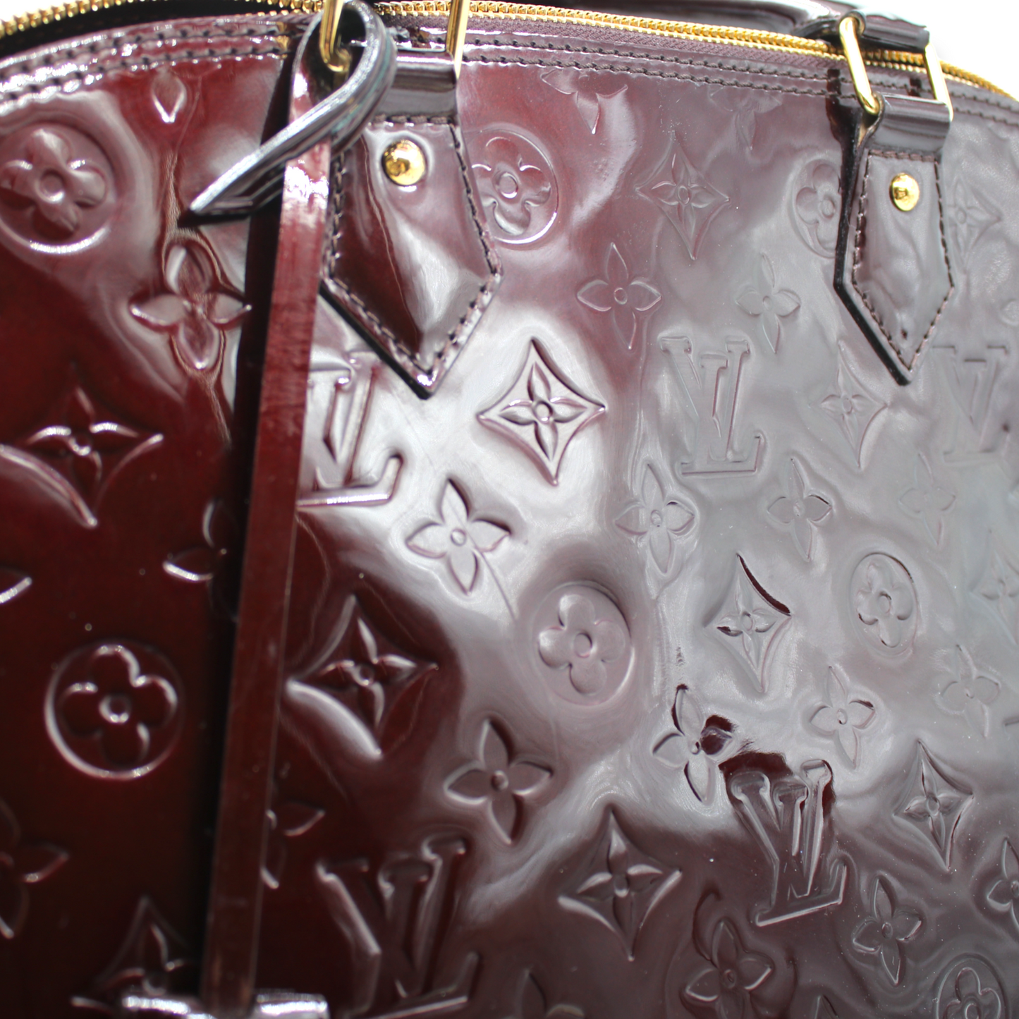 Louis Vuitton Alma GM Vernis Amarante