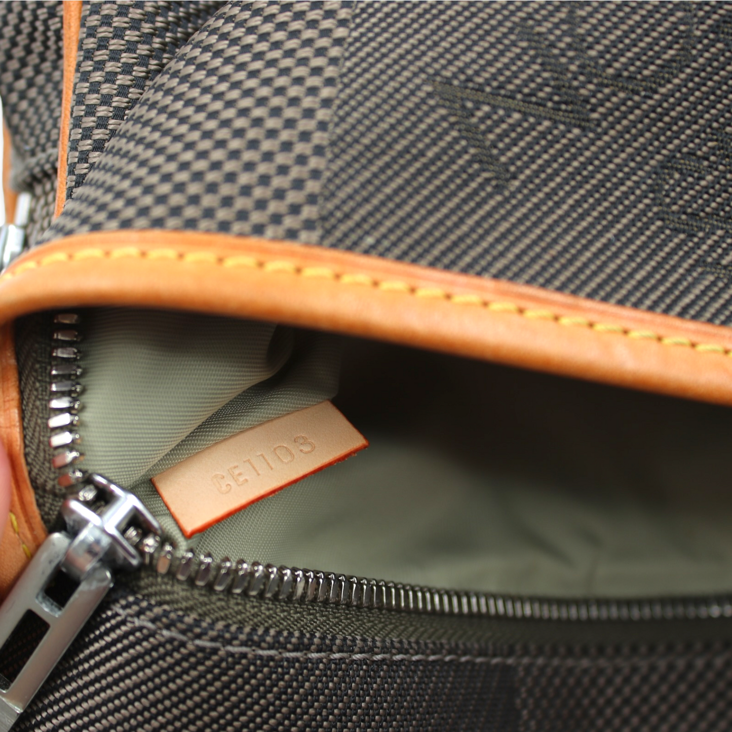 Louis Vuitton Acrobate Damier Géant