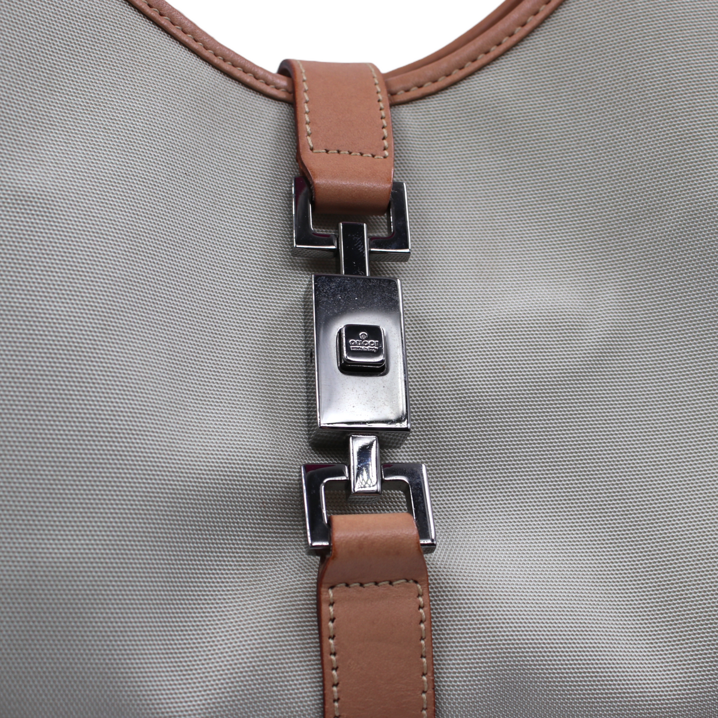 Gucci Bardot beige