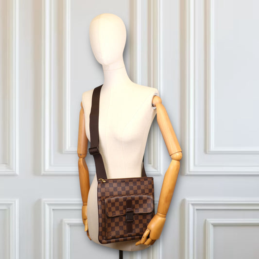 Louis Vuitton Pochette Melville Damier ebène