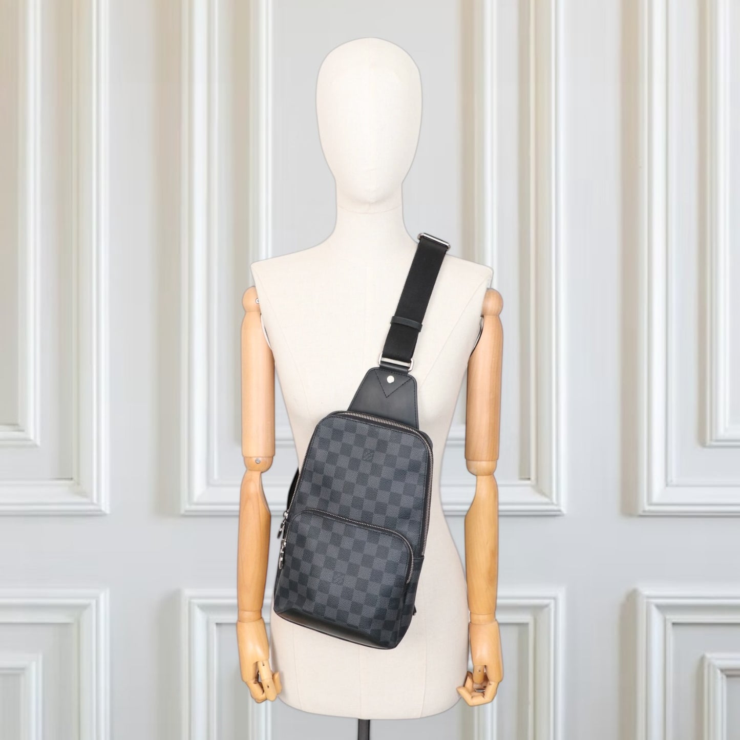 Louis Vuitton Avenue Sling Damier graphite