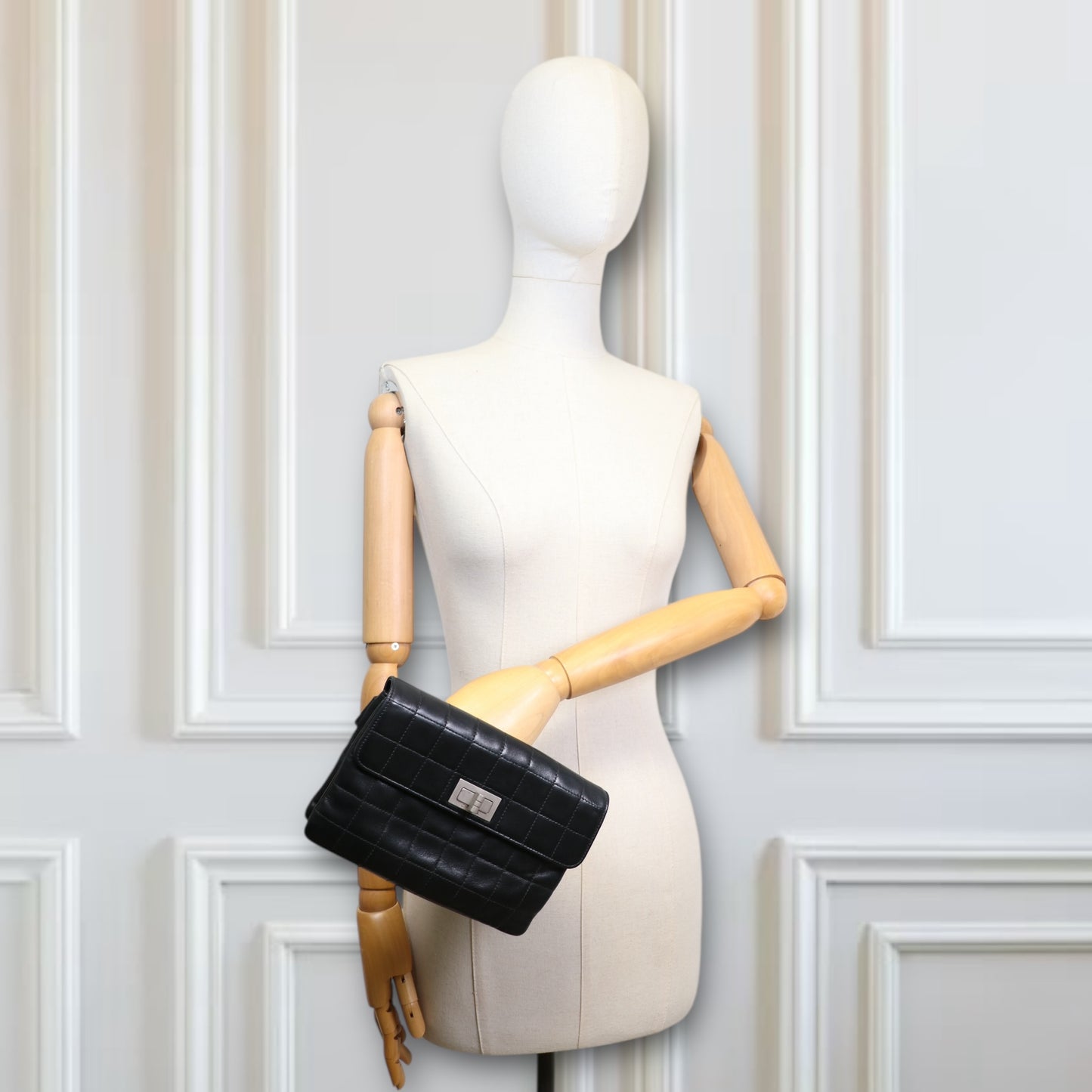 Chanel Chocolate bar Clutch schwarz