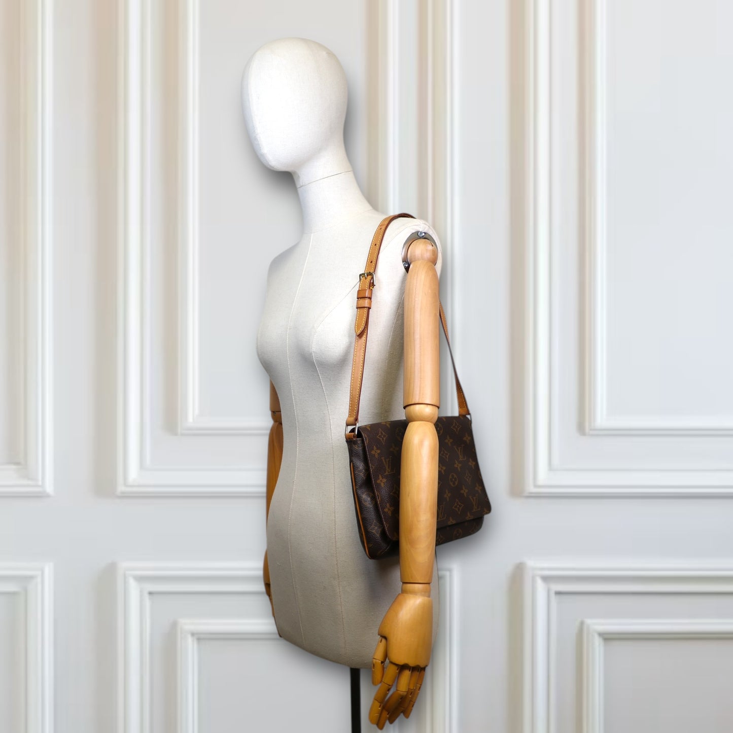 Louis Vuitton musette Tango monogram