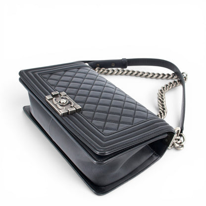 Chanel Medium Boy schwarz RHW