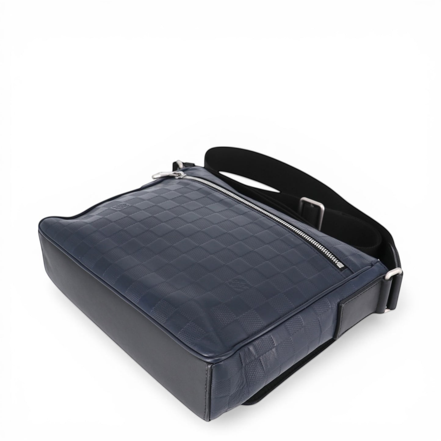 Louis Vuitton District PM Damier Infini Messenger