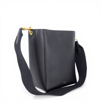 Céline Sangle bucket small schwarz