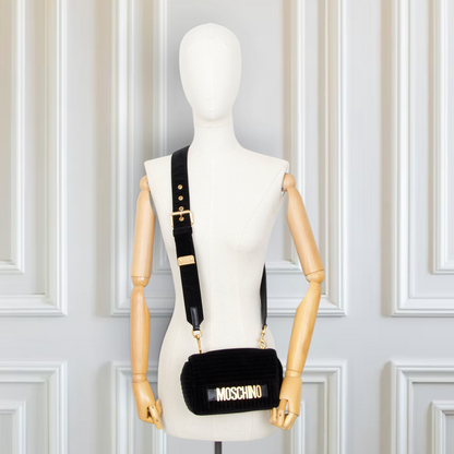 Moschino Umhängetasche Samt schwarz