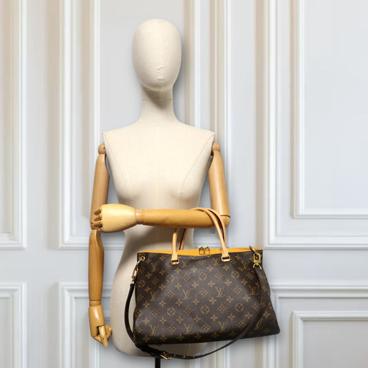 Louis Vuitton Pallas MM Monogram safran