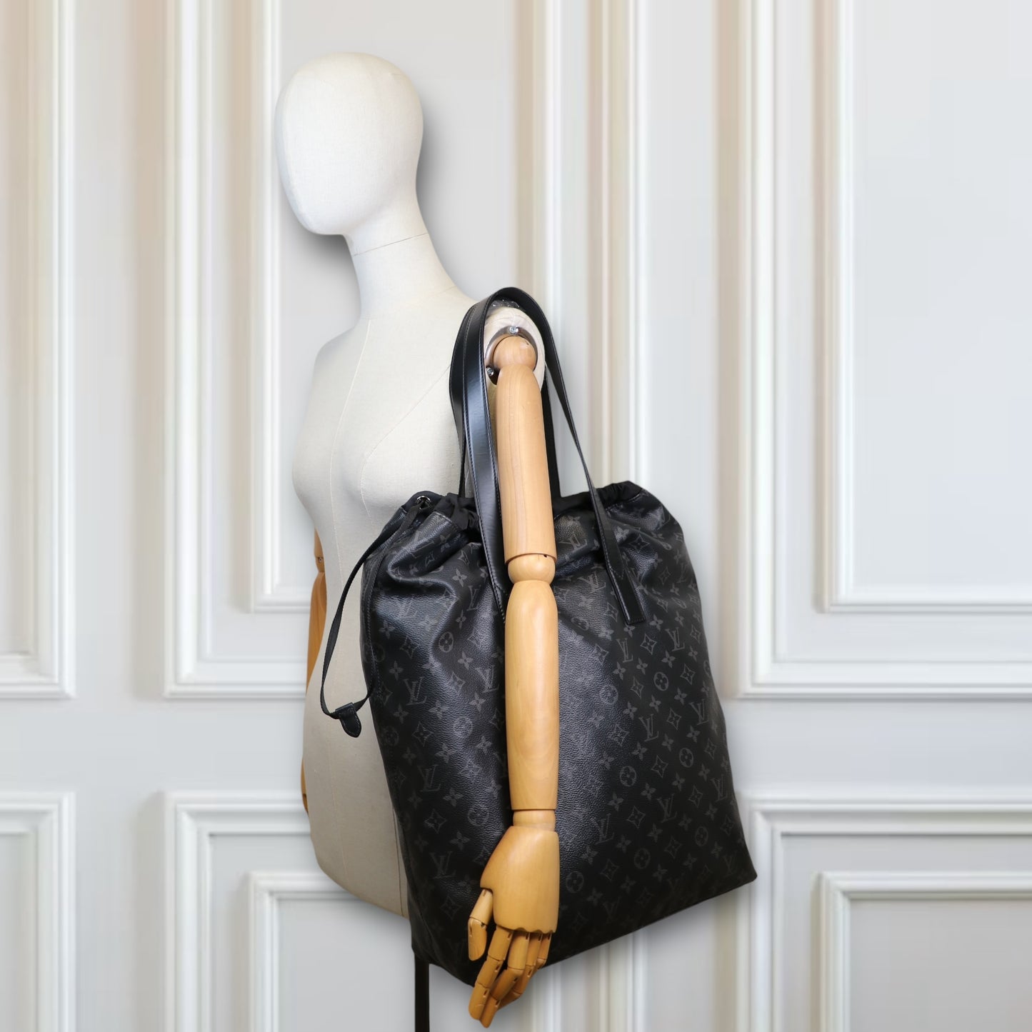 Louis Vuitton Cabas Light Monogram eclipse