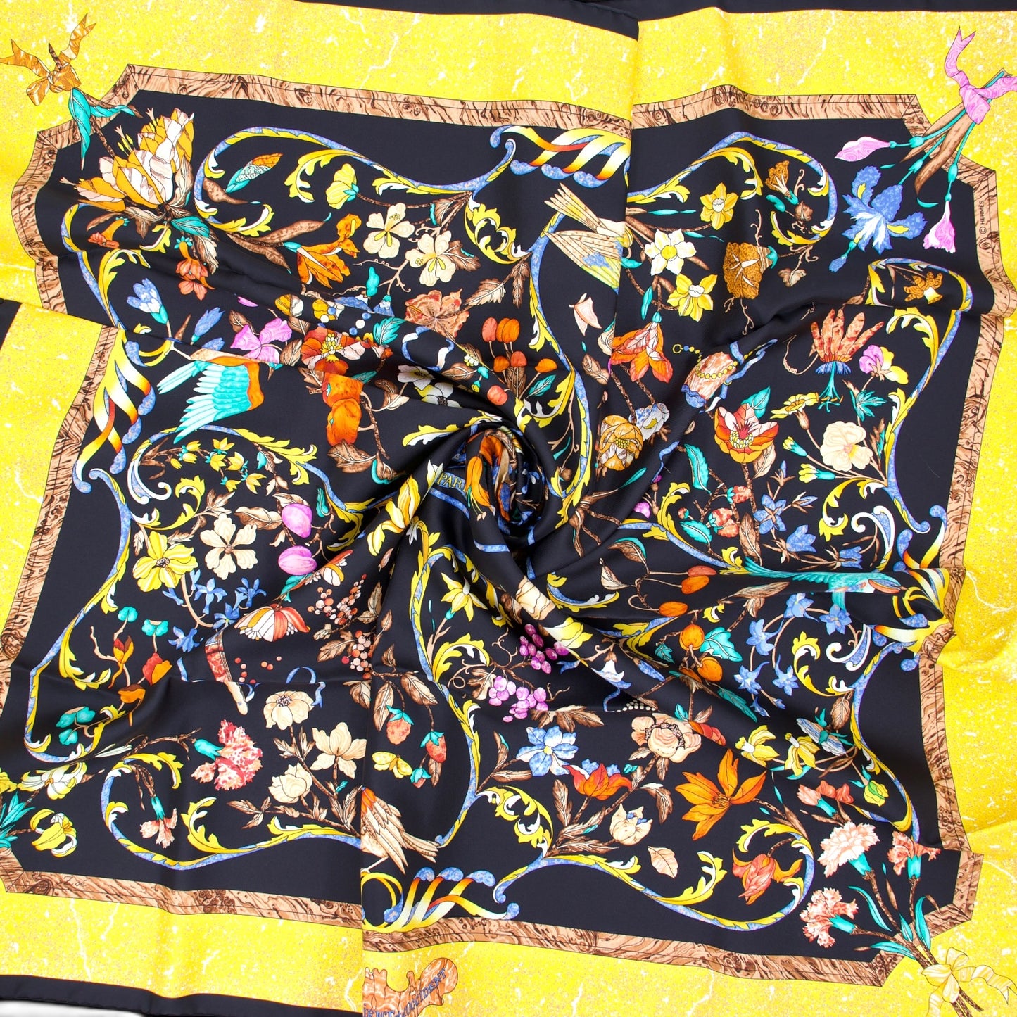 Hermès Carré "Pierres d'Orient et d'Occident" schwarz