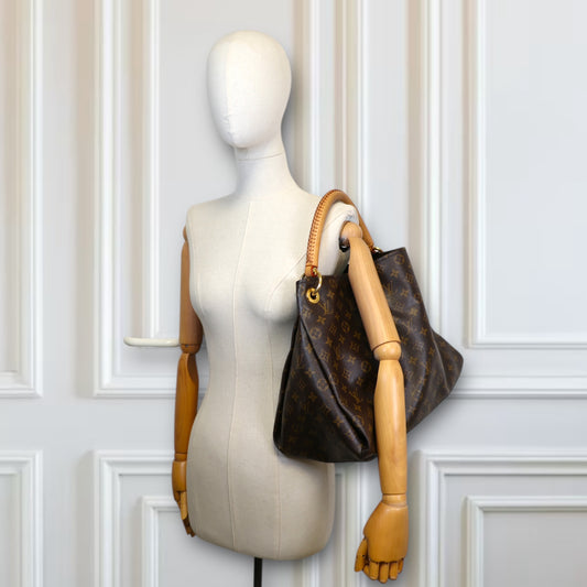 Louis Vuitton Artsy Monogram