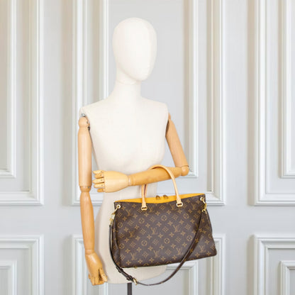 Louis Vuitton Pallas MM Monogram safran