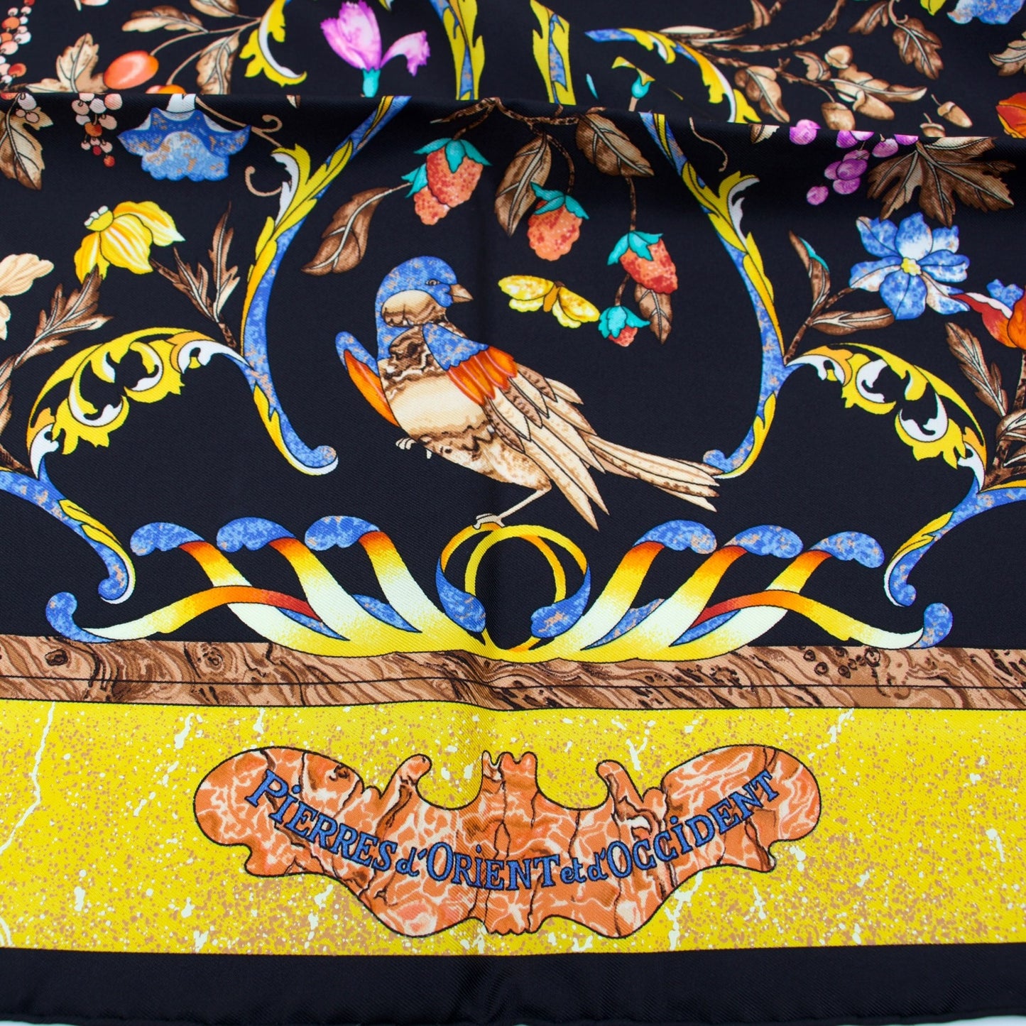 Hermès Carré "Pierres d'Orient et d'Occident" schwarz