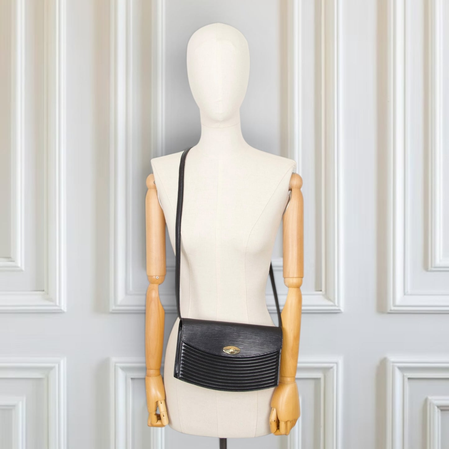 Louis Vuitton Presbourg epi schwarz