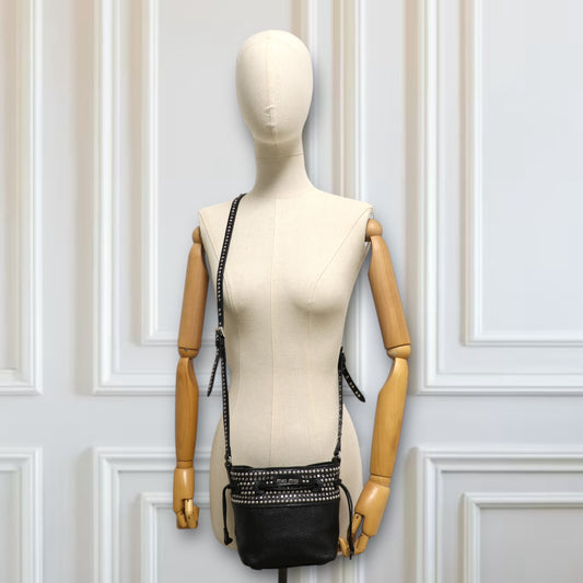 Miu Miu Beuteltasche schwarz