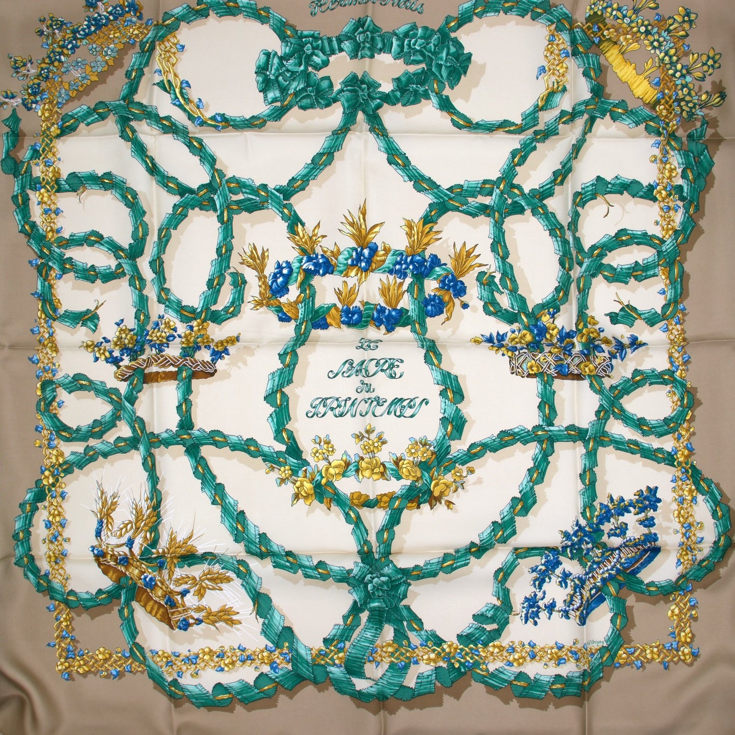 Hermès Carré "Le sacre du Printemps" beige