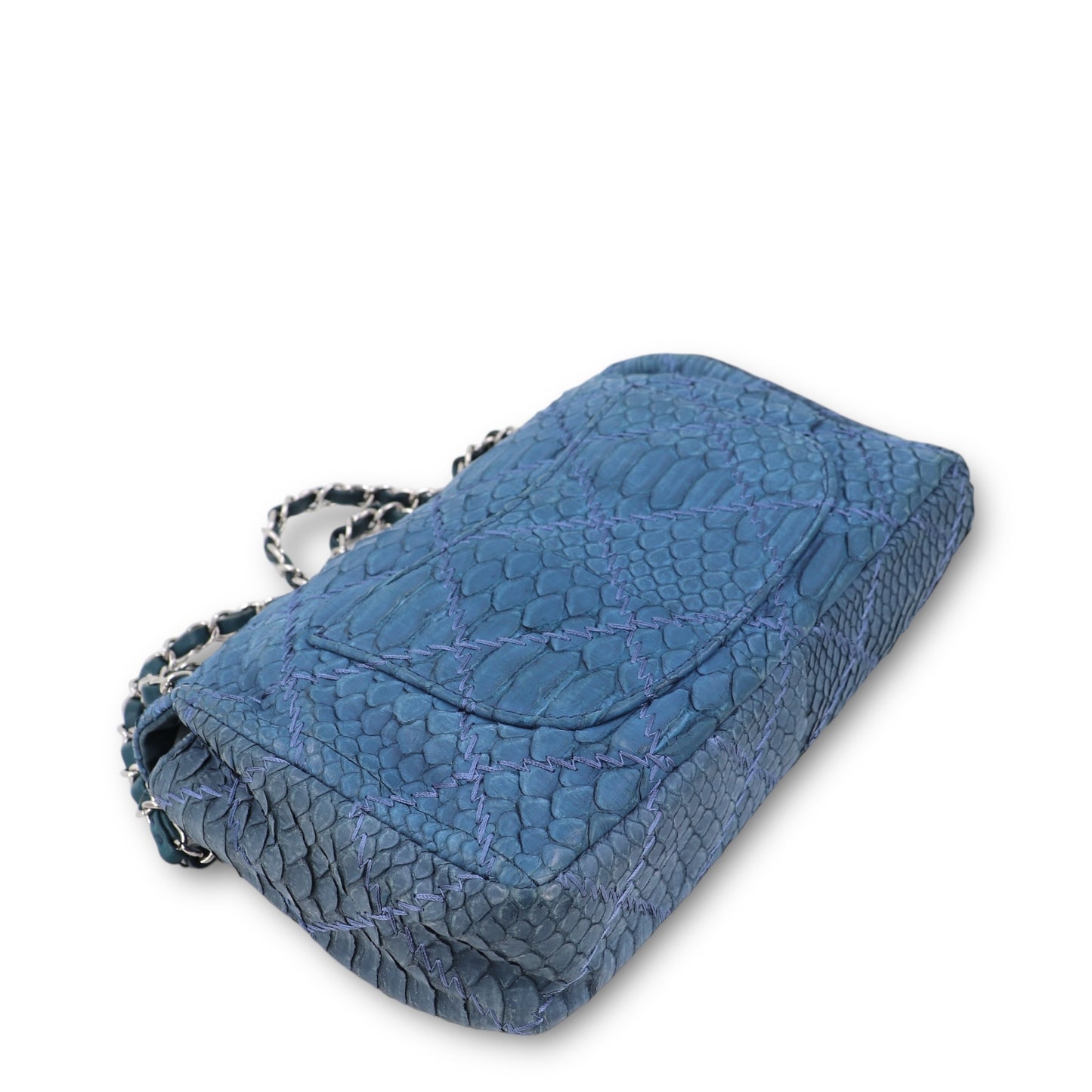 Chanel Ultra Stitch Flap Python blau