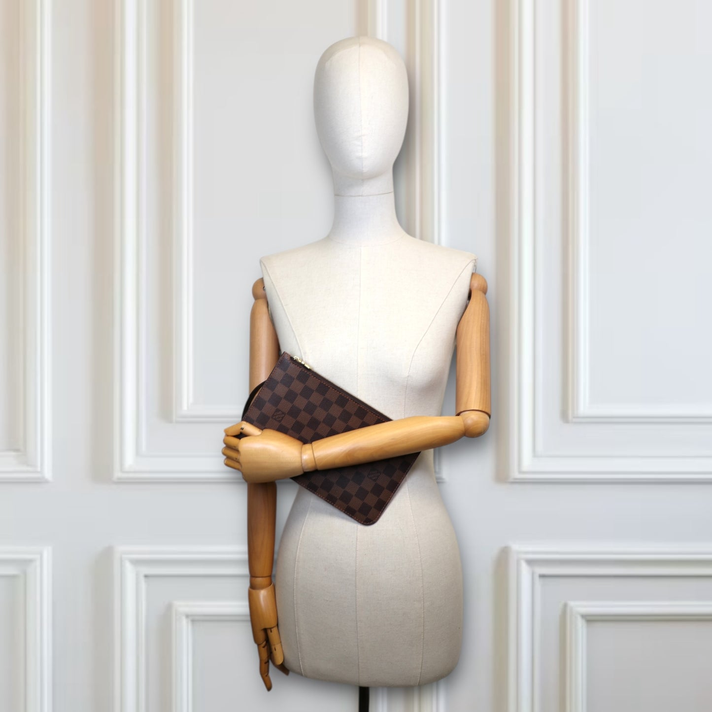 Louis Vuitton Pochette Damier ebène