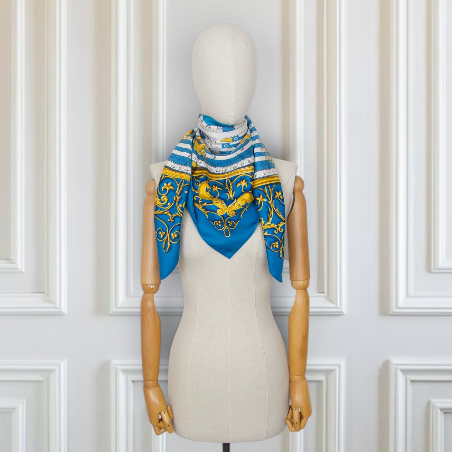 Hermès Carré "Dies et Hore" blau