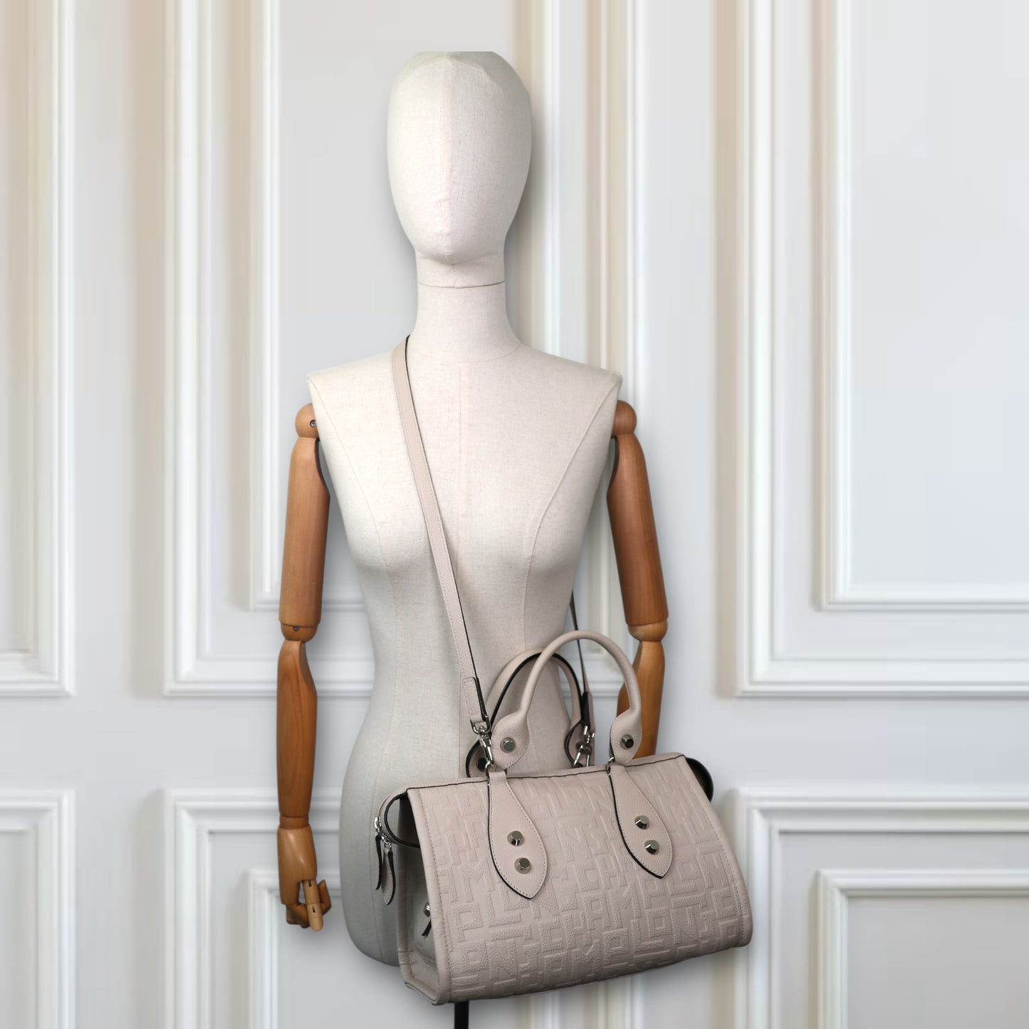 Longchamp La Voyageuse Two-way greige