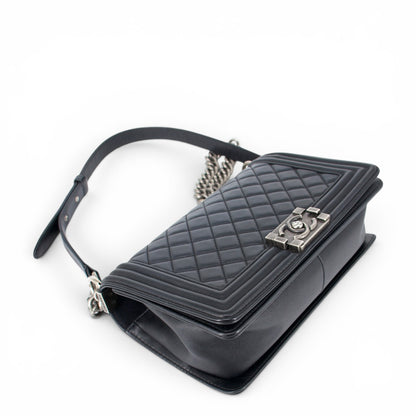 Chanel Medium Boy schwarz RHW