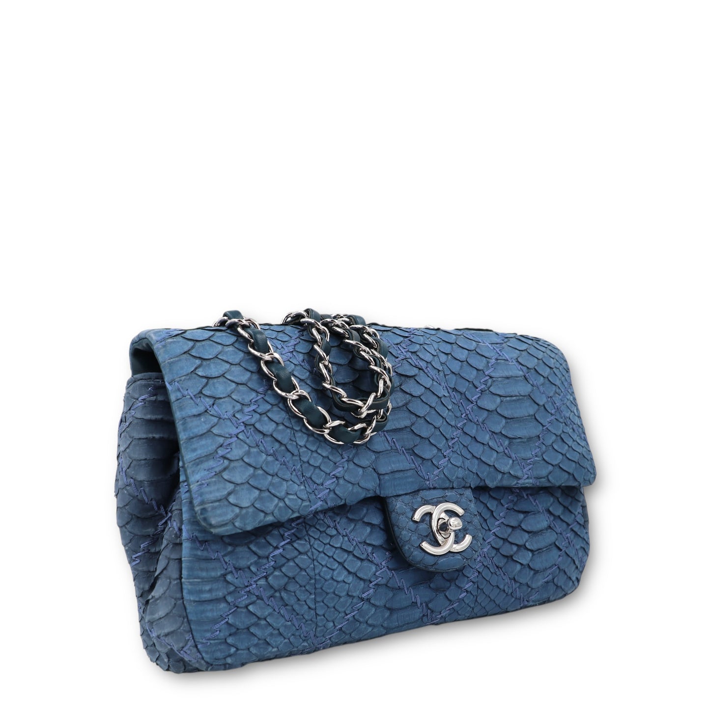 Chanel Ultra Stitch Flap Python blau