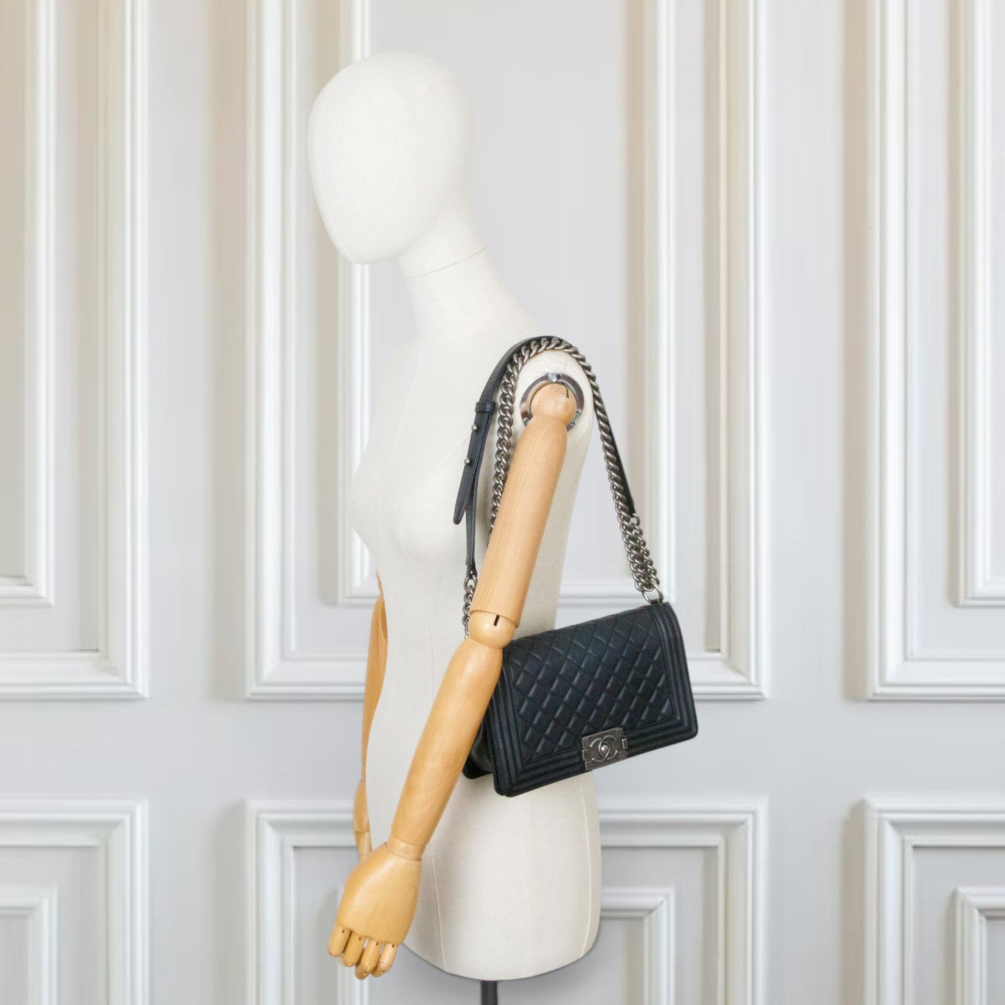 Chanel Medium Boy schwarz RHW