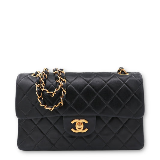 Chanel Small Timeless schwarz GHW