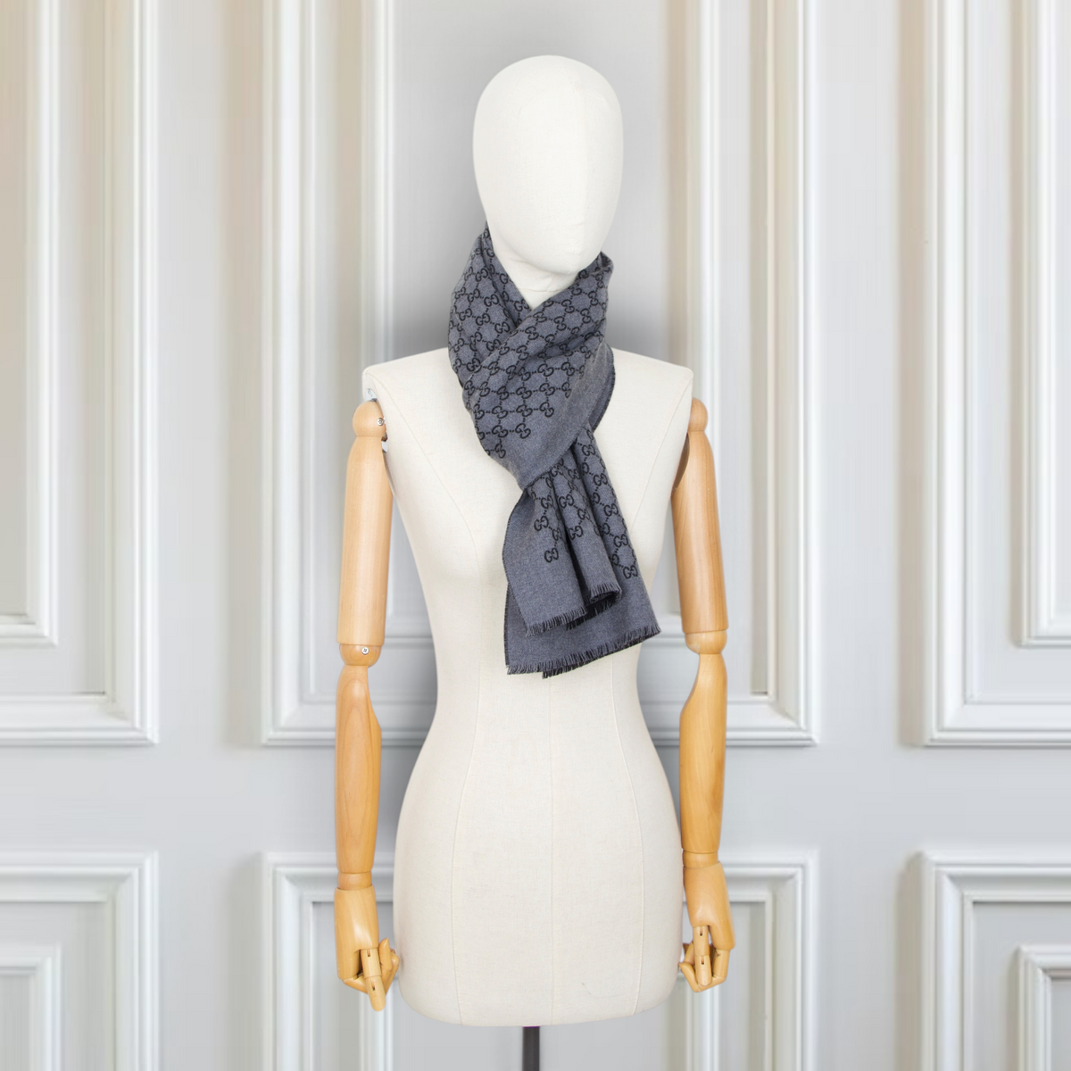 Gucci Wendeschal GG Wolle grau/schwarz