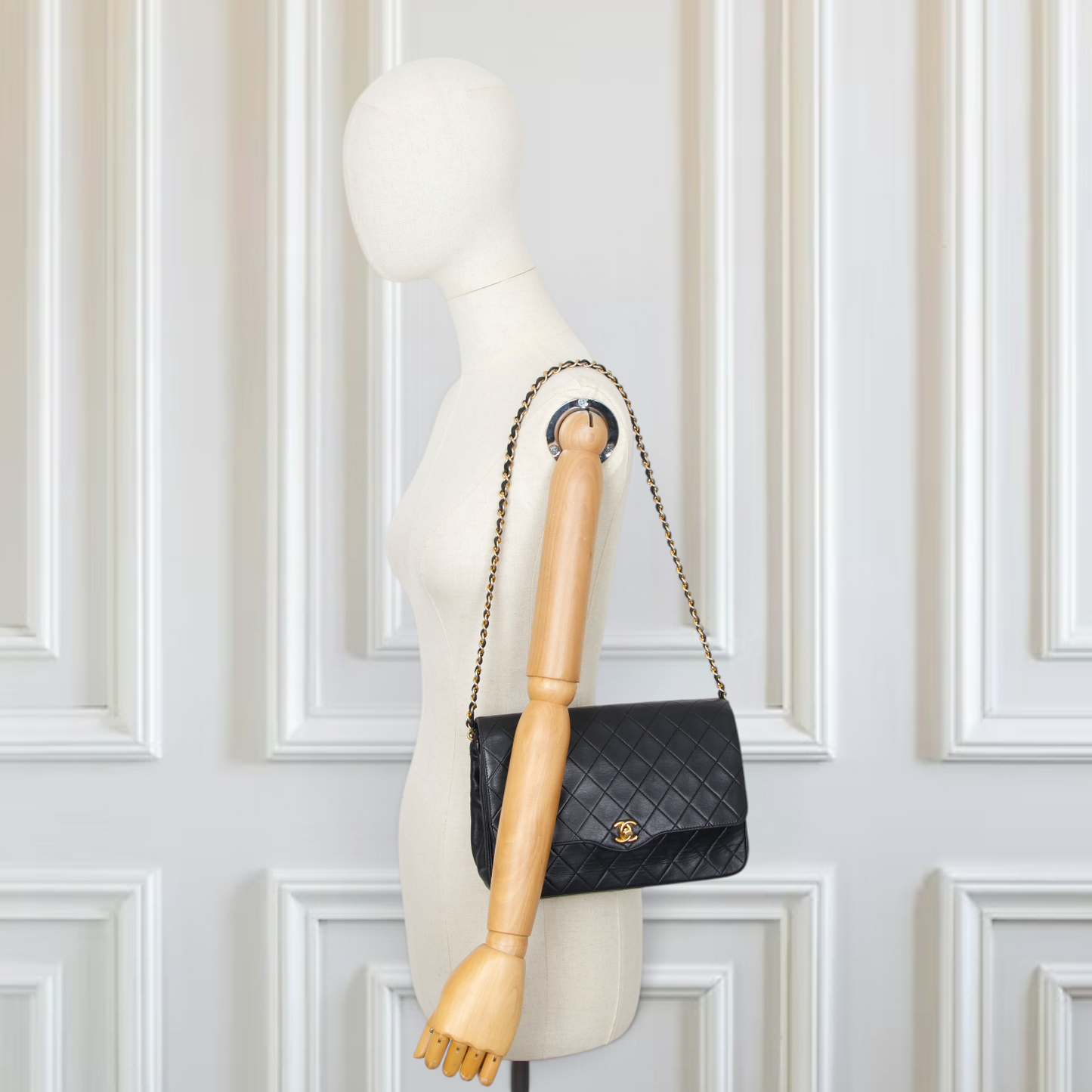Chanel Matelassé Lammleder schwarz