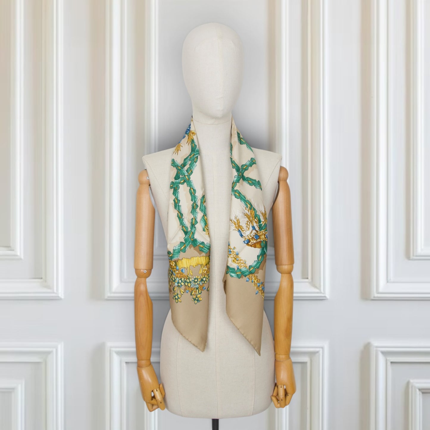 Hermès Carré "Le sacre du Printemps" beige