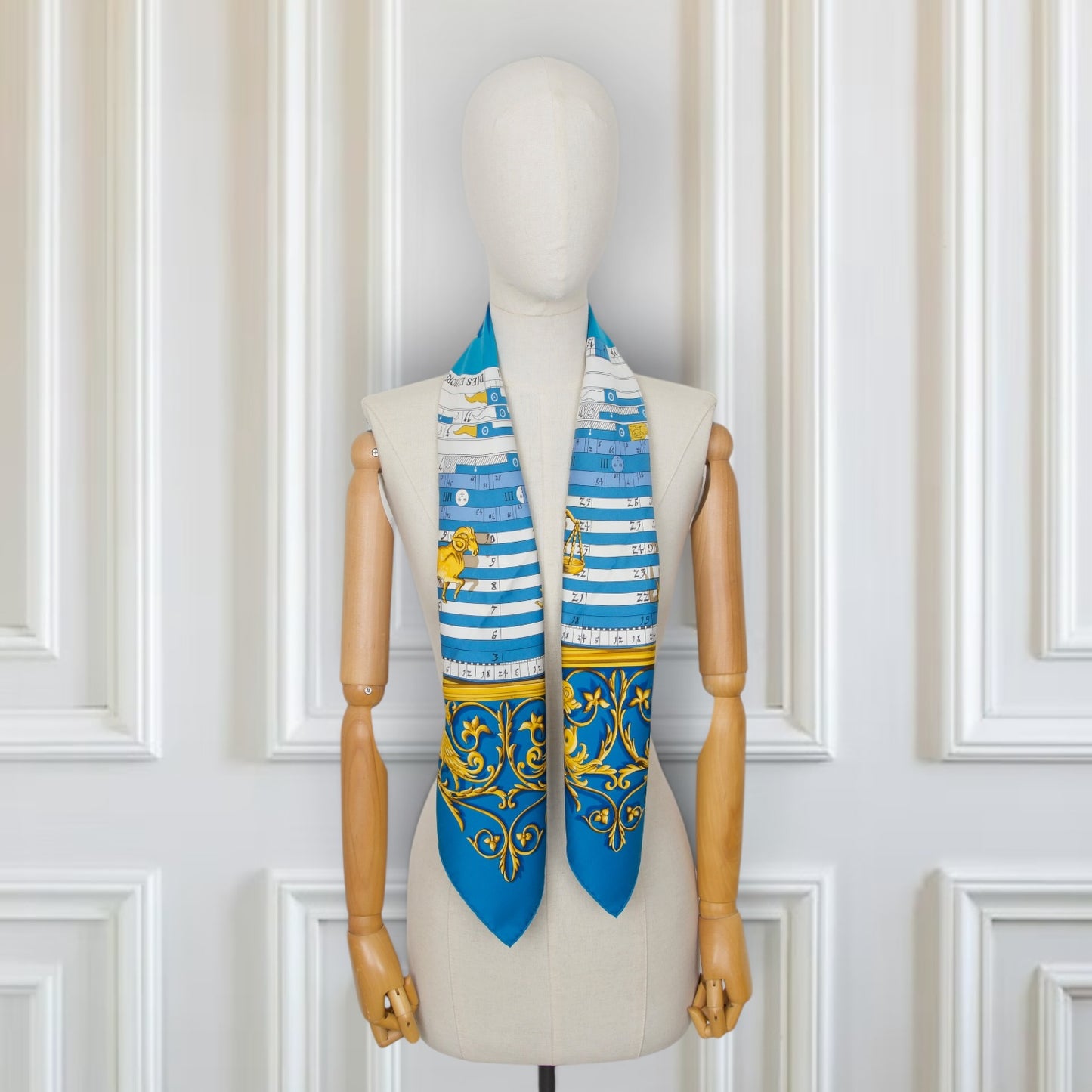 Hermès Carré "Dies et Hore" blau