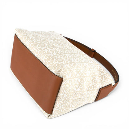 Loewe Cubi Anagram beige