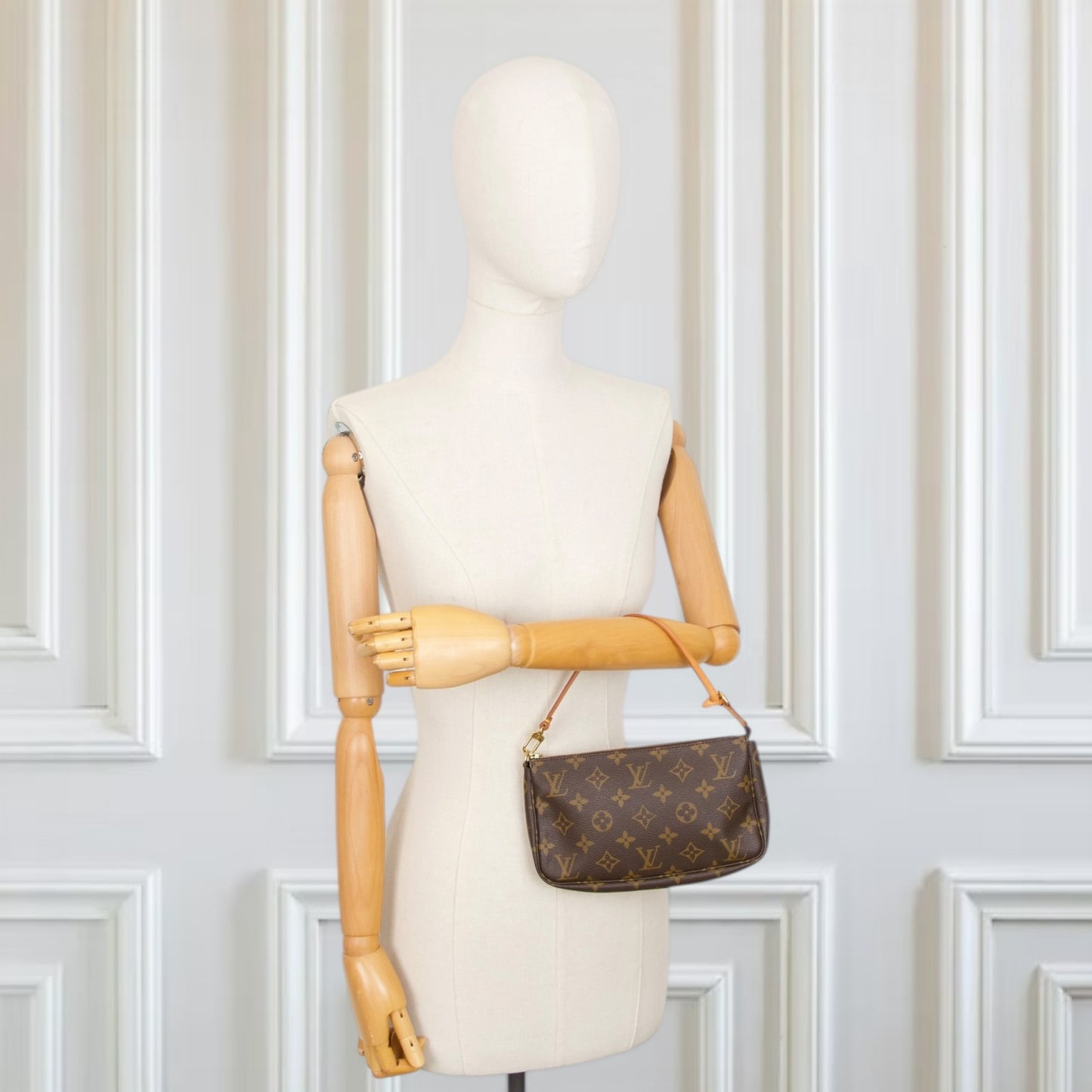 Louis Vuitton Pochette Accessoires Monogram