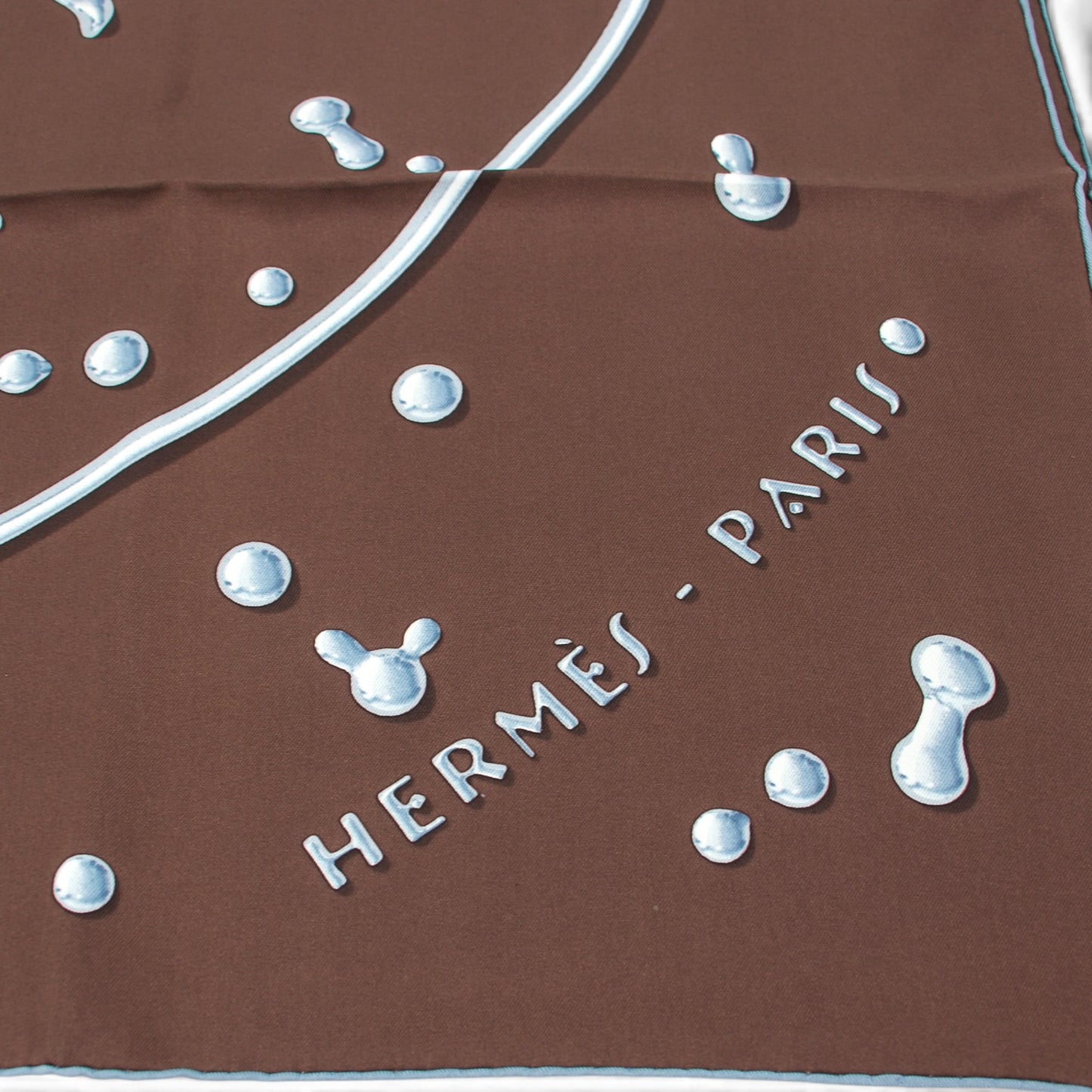 Hermès Carré "Vif Argent" braun
