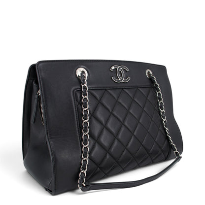 Chanel Large Mademoiselle Shopper matelassé schwarz