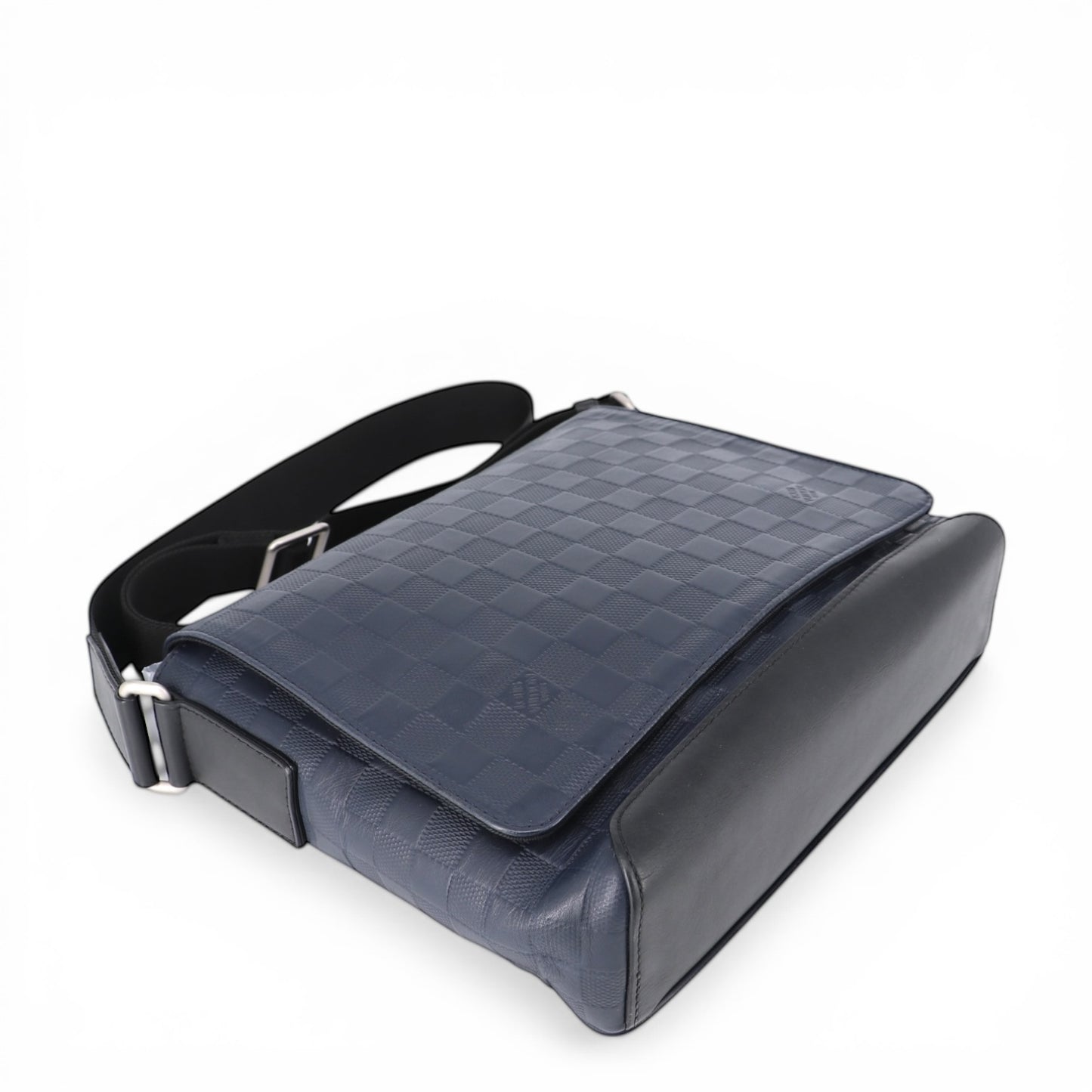 Louis Vuitton District PM Damier Infini Messenger